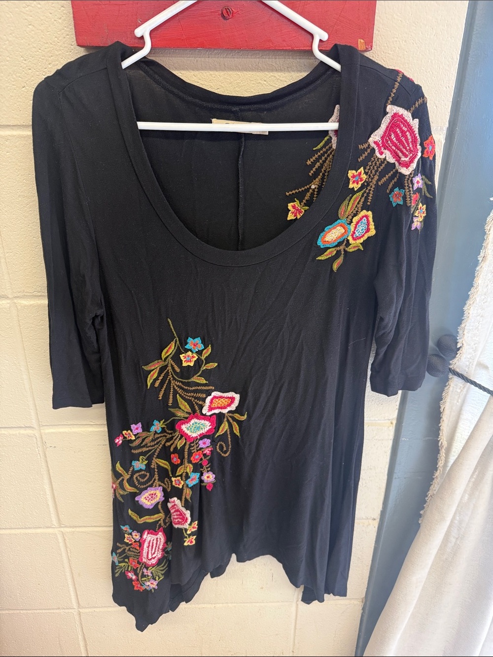 Caite top size medium